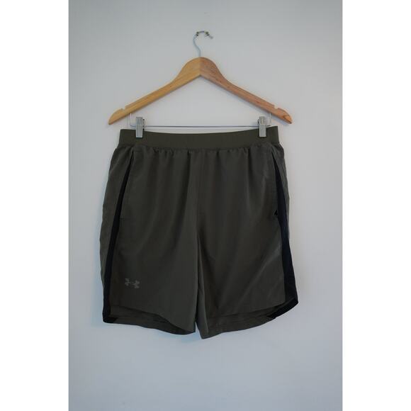 Under Armour Green Shorts Size Large - Picture 1 of 3